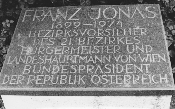 Rudolf Schwaiger - Gedenkstein Franz Jonas 1976